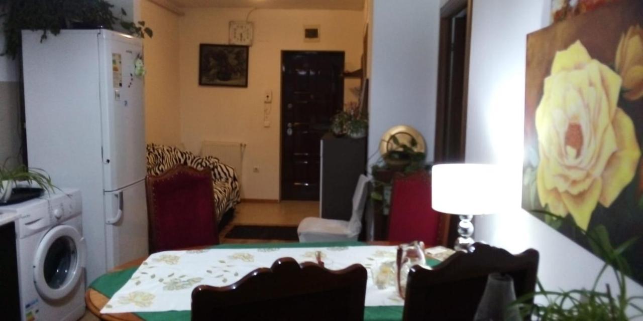 Apartament 2Camere - Prima Casa ฟลอเรชติ ภายนอก รูปภาพ