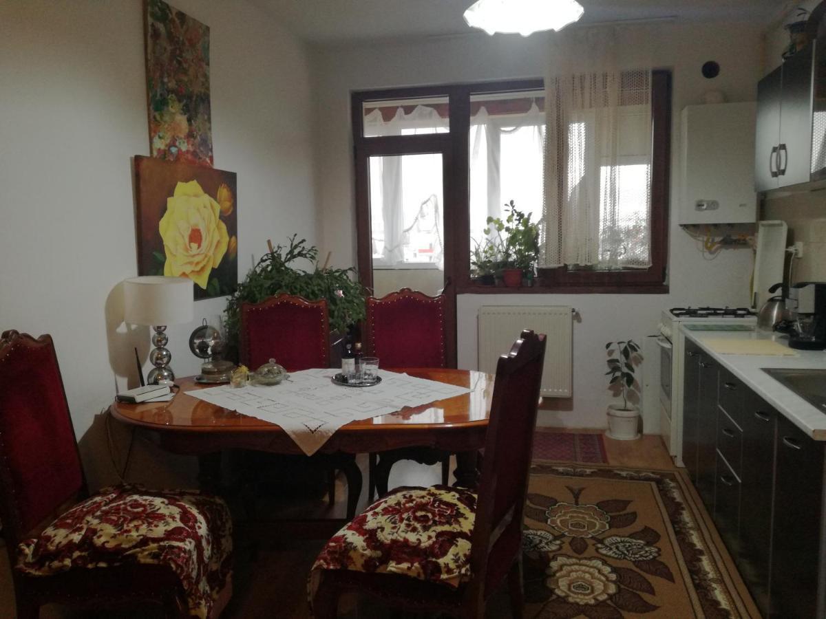 Apartament 2Camere - Prima Casa ฟลอเรชติ ภายนอก รูปภาพ