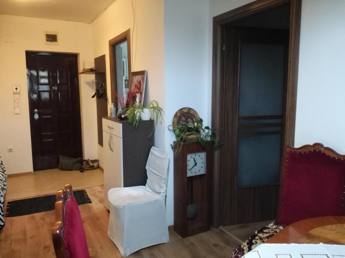 Apartament 2Camere - Prima Casa ฟลอเรชติ ภายนอก รูปภาพ