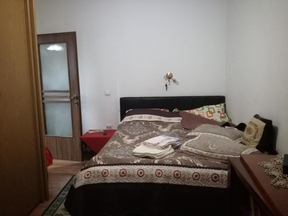 Apartament 2Camere - Prima Casa ฟลอเรชติ ภายนอก รูปภาพ
