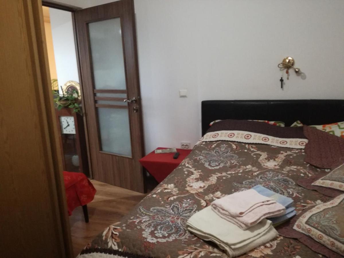 Apartament 2Camere - Prima Casa ฟลอเรชติ ภายนอก รูปภาพ