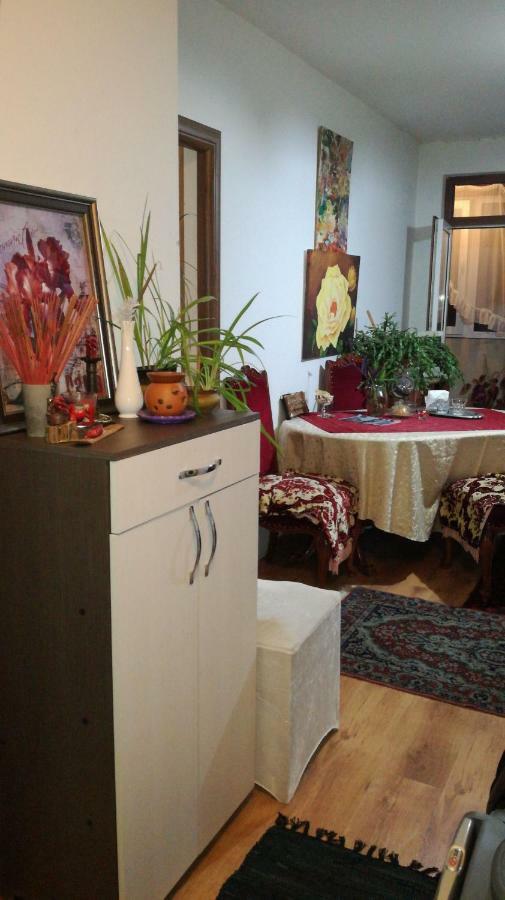 Apartament 2Camere - Prima Casa ฟลอเรชติ ภายนอก รูปภาพ
